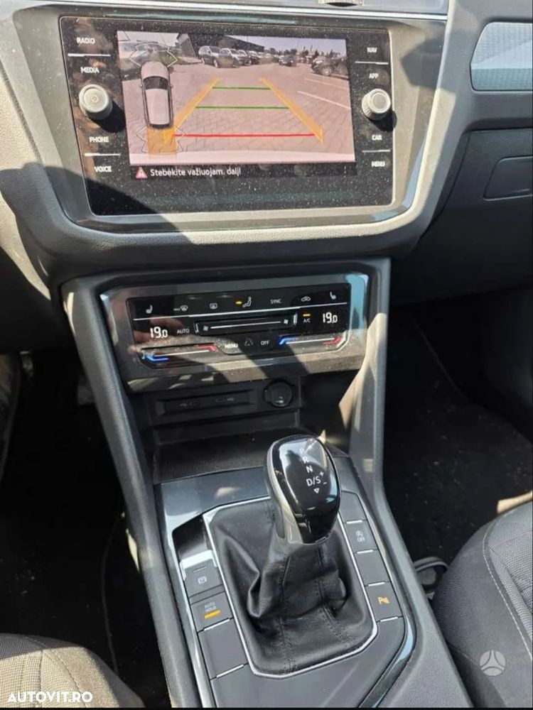 Volkswagen Tiguan - 8