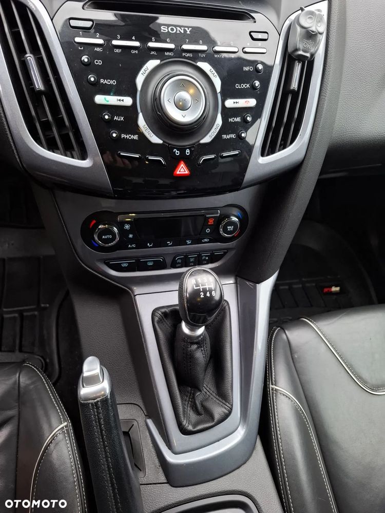 Ford Focus 1.6 EcoBoost Edition - 12