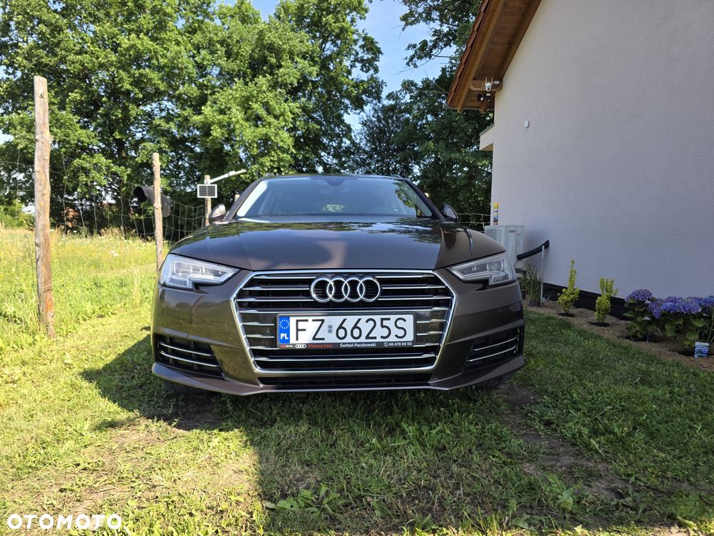 Audi A4 Avant - 4