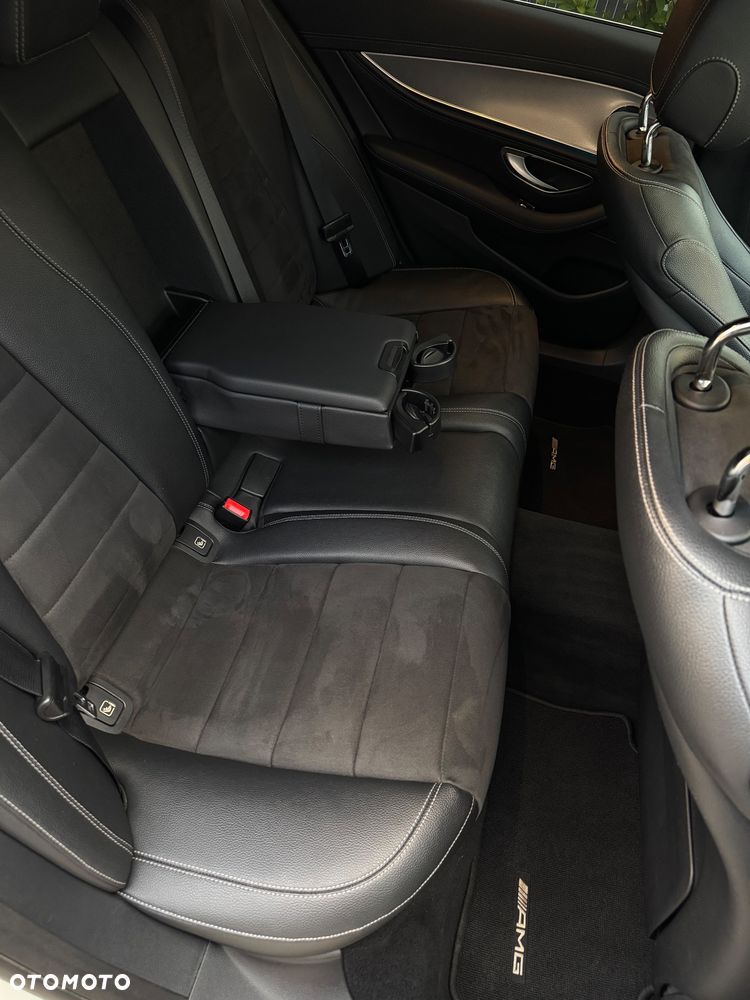 Mercedes-Benz Klasa E 220 d 4-Matic 9G-TRONIC - 15