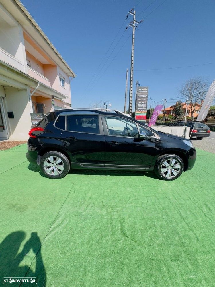 Peugeot 2008 1.2 PureTech Style - 5