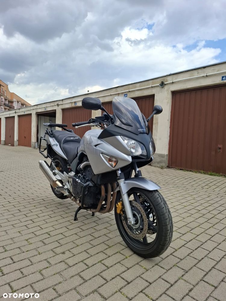Honda CBF - 22