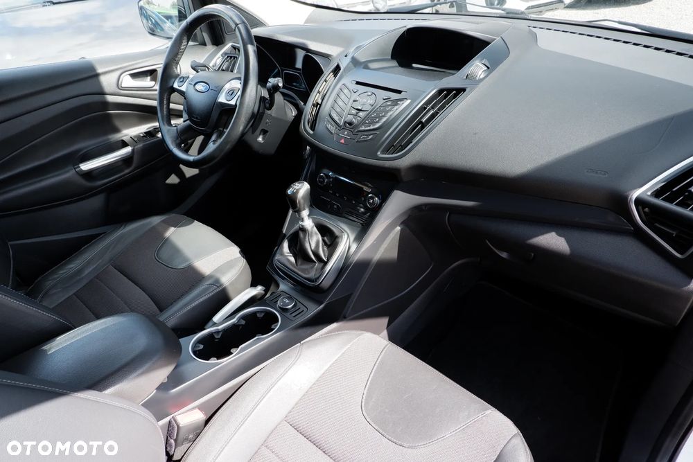 Ford Kuga 2.0 TDCi 4WD Titanium - 4
