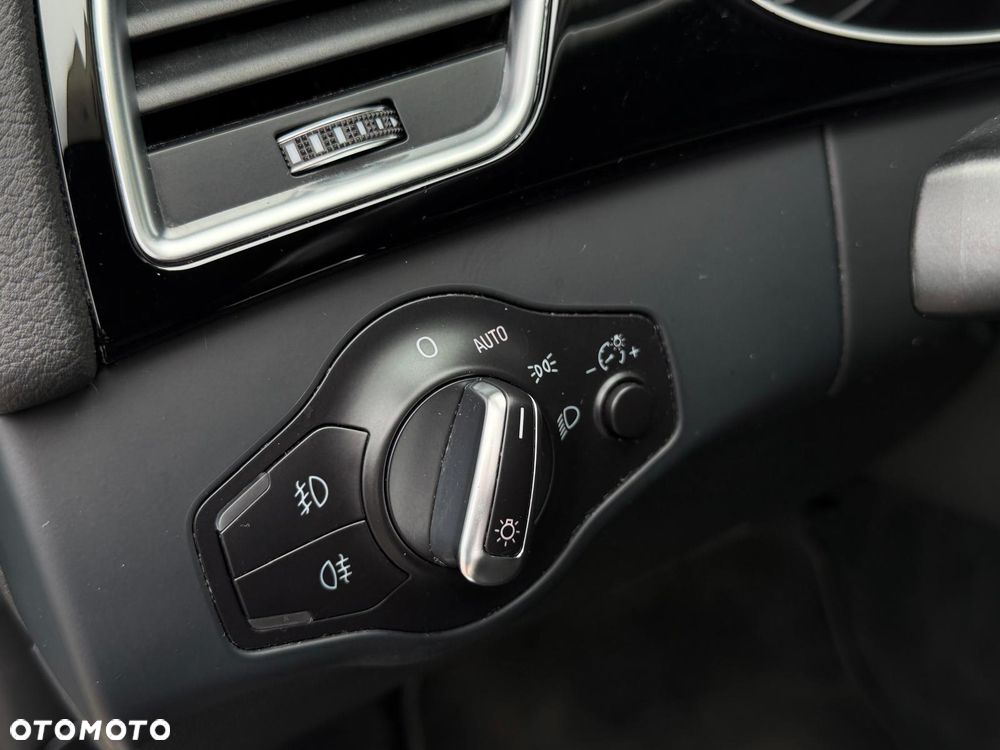 Audi A4 Avant 2.0 TDI DPF clean diesel quattro S line Sportpaket - 27