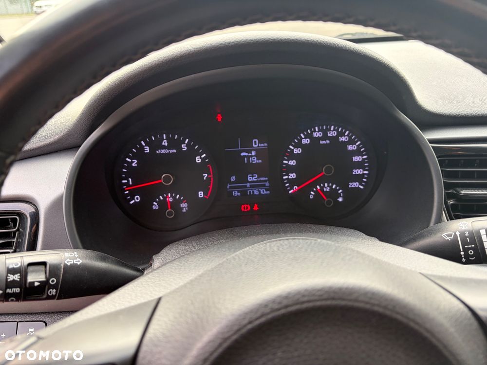 Kia Rio 1.2 L - 9