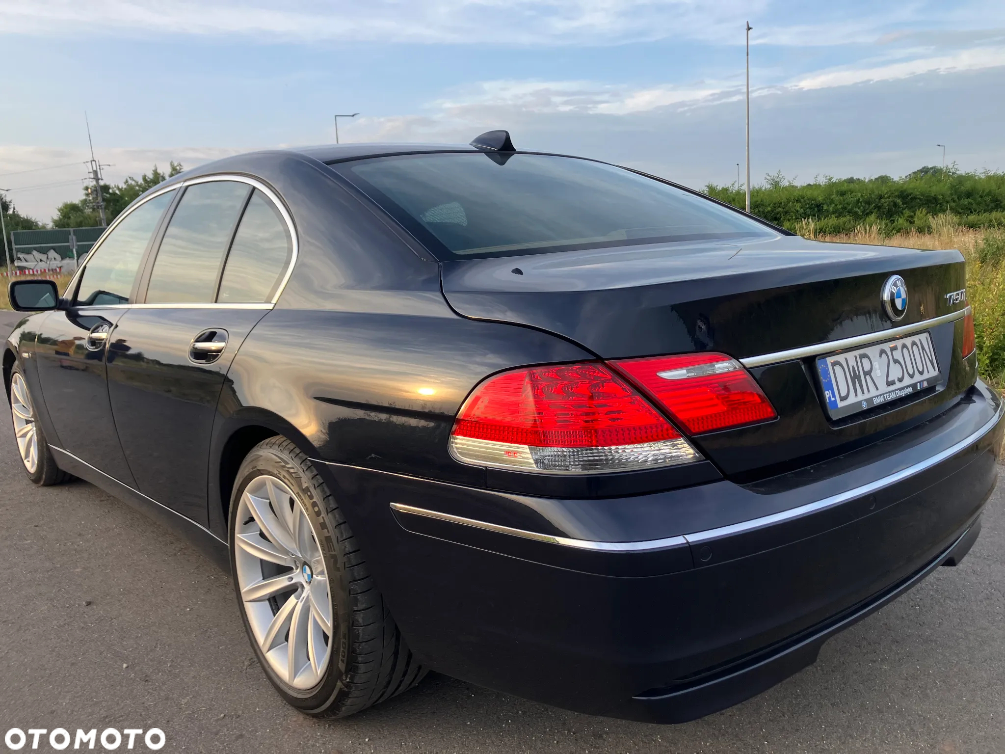 BMW Seria 7 750i - 31