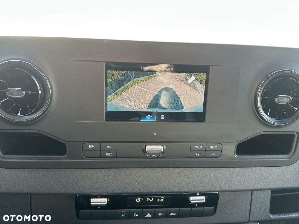 Mercedes-Benz Sprinter FURGON - 21