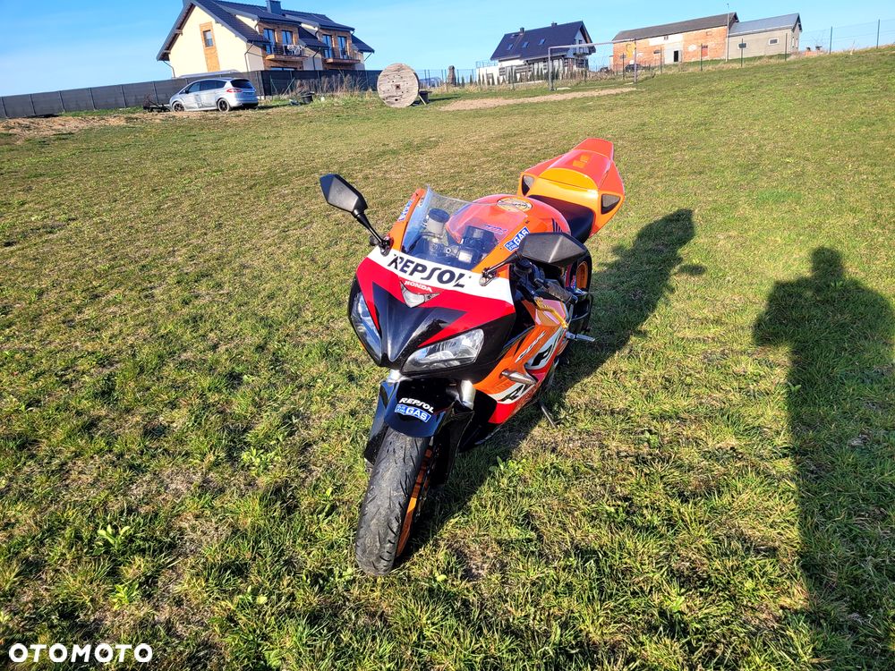 Honda CBR - 7