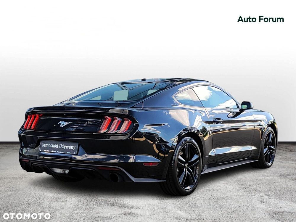 Ford Mustang - 5