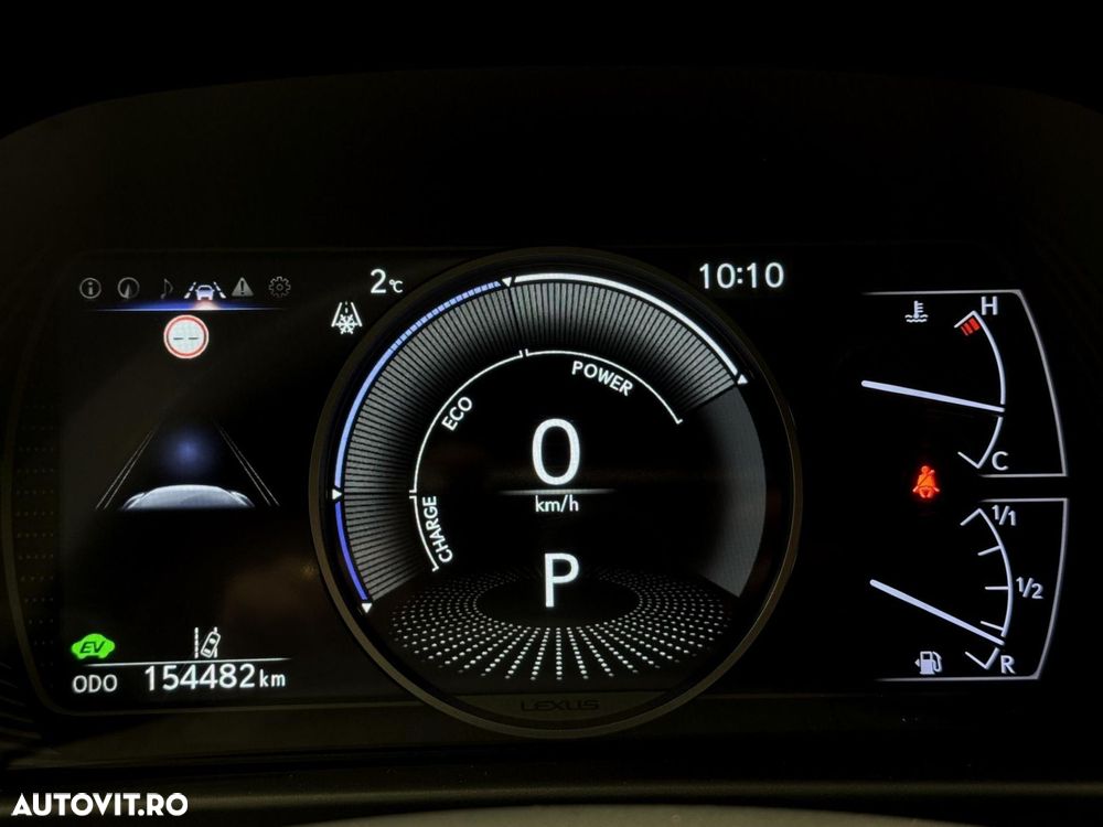 Lexus UX - 12