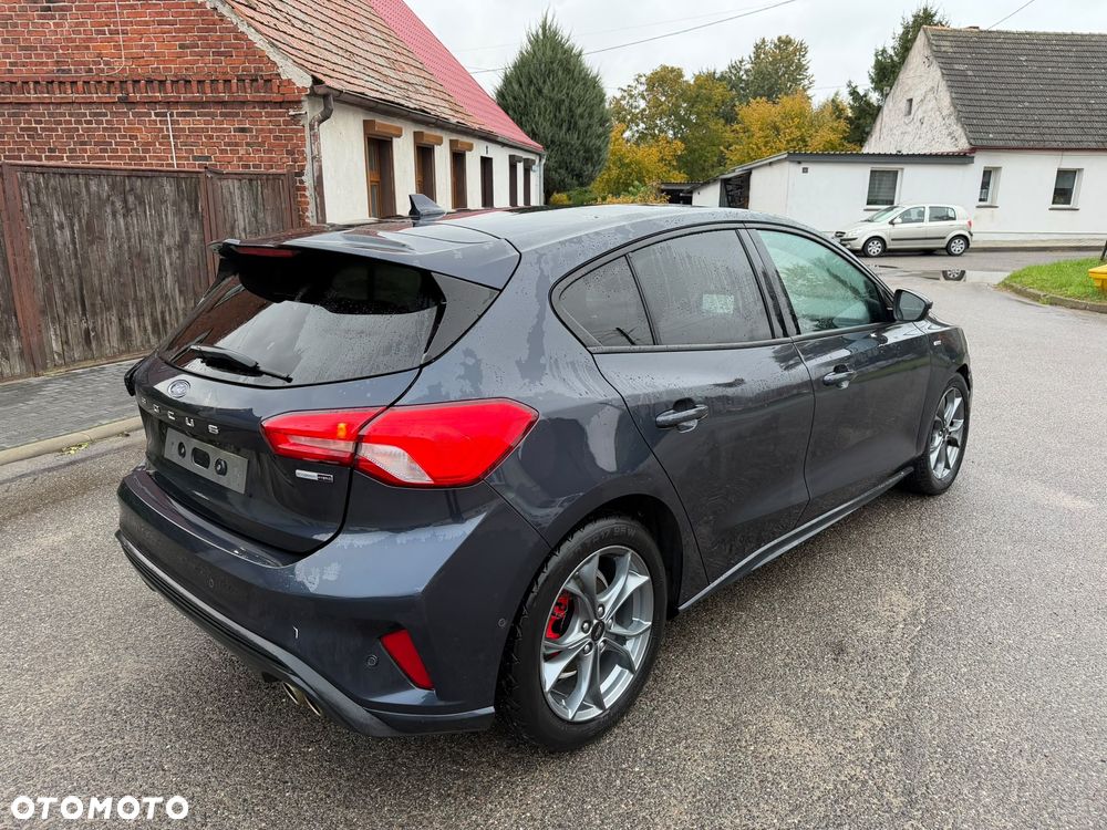 Ford Focus - 8