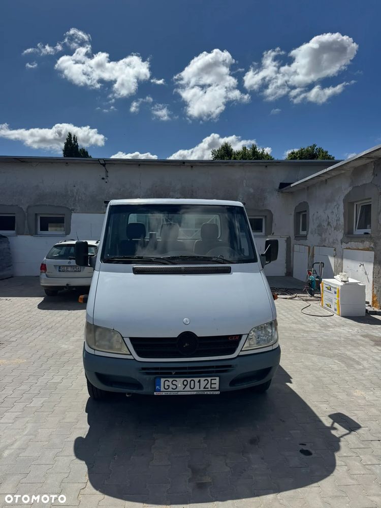 Mercedes-Benz Sprinter - 2