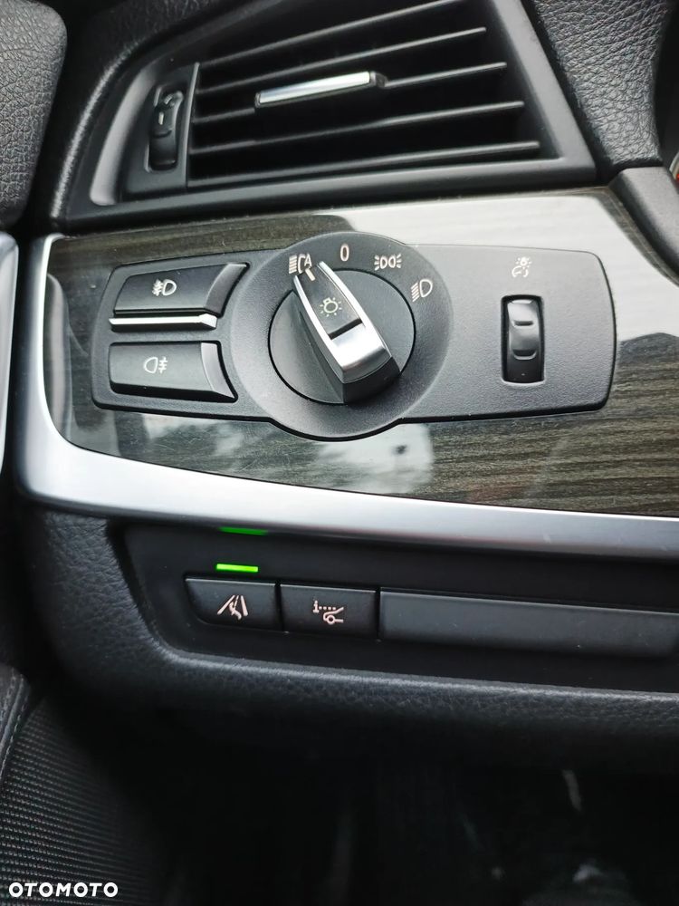 BMW Seria 5 520d Luxury Line - 21