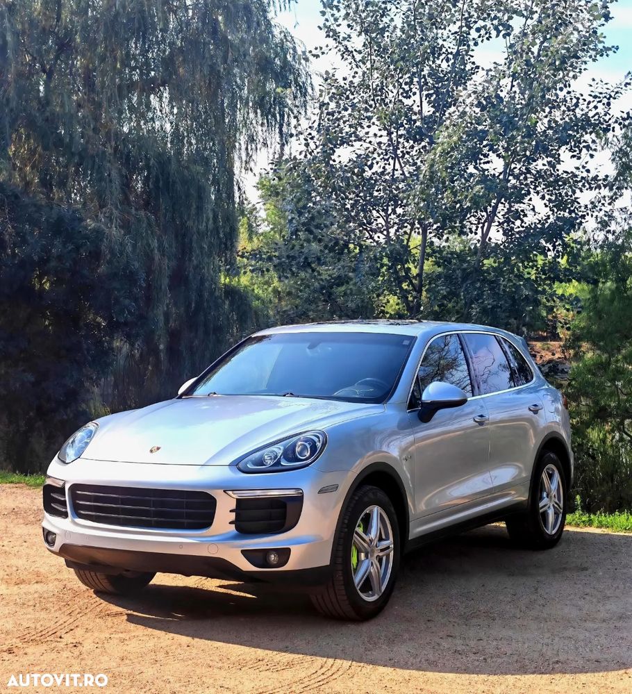 Porsche Cayenne - 1