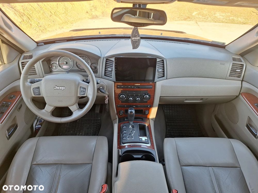 Jeep Grand Cherokee 2005 photo 3