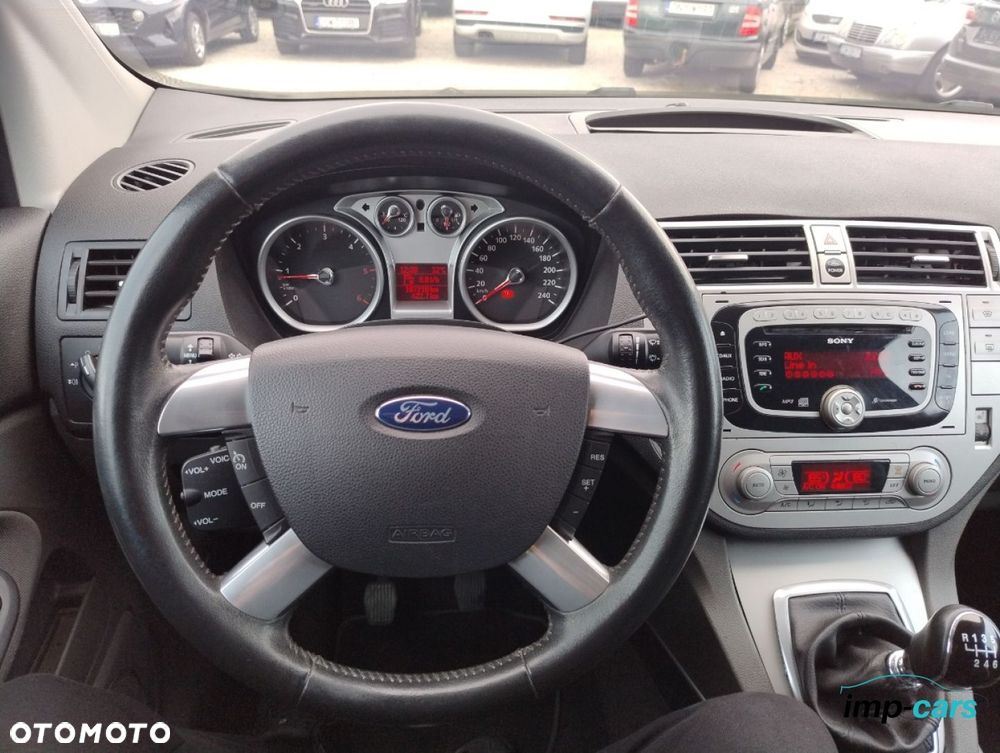 Ford Kuga - 8