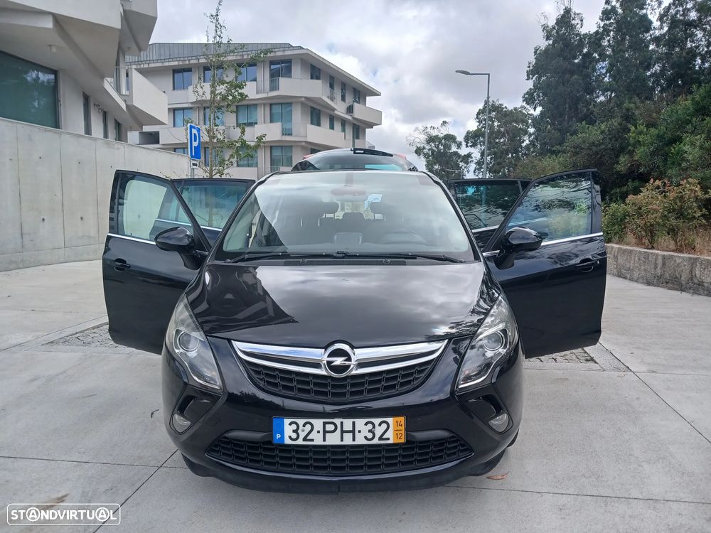 Opel Zafira 1.6 CDTi Executive — fotografia 25