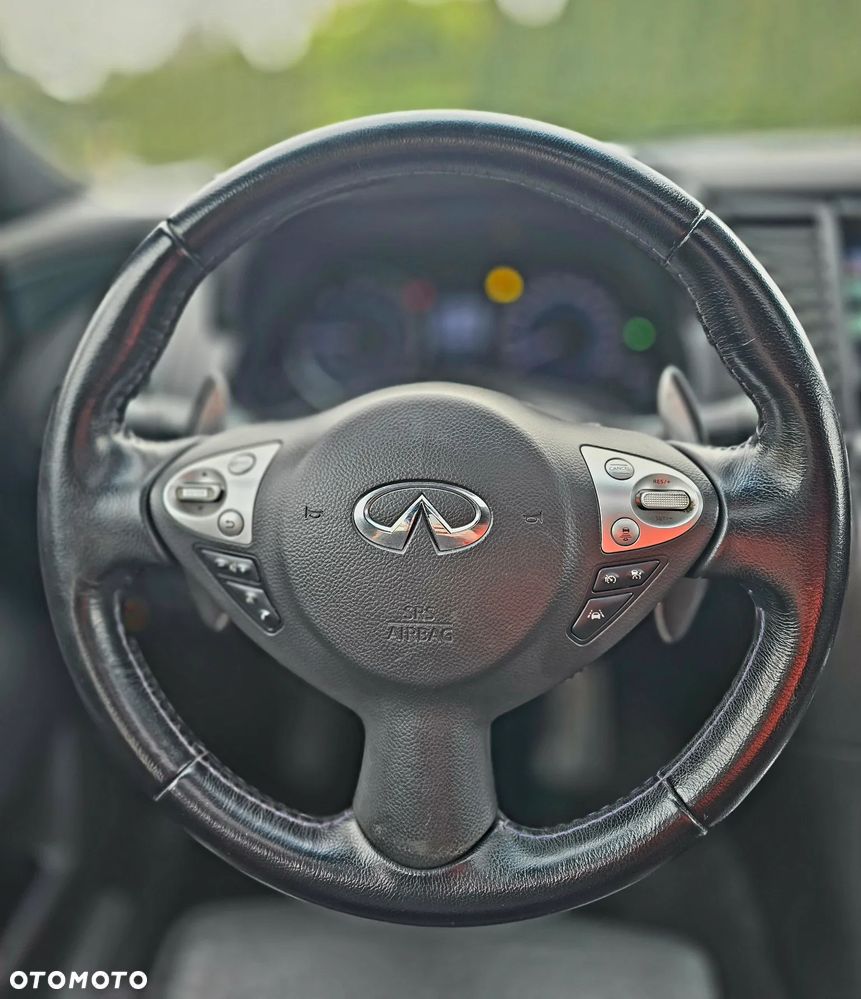 Infiniti QX70 3.0d AWD Design - 10