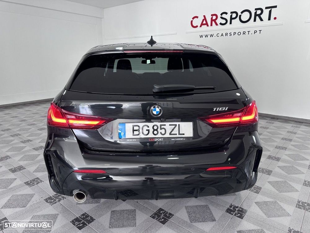 BMW 118 i Pack Desportivo M Auto - 7
