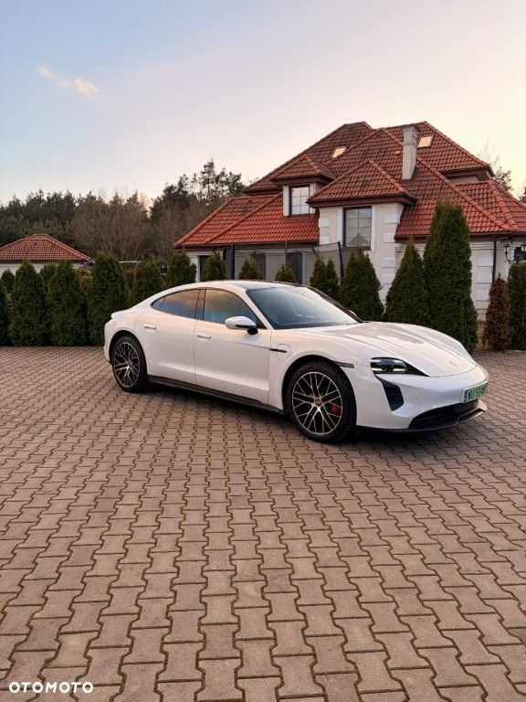 Porsche Taycan - 3