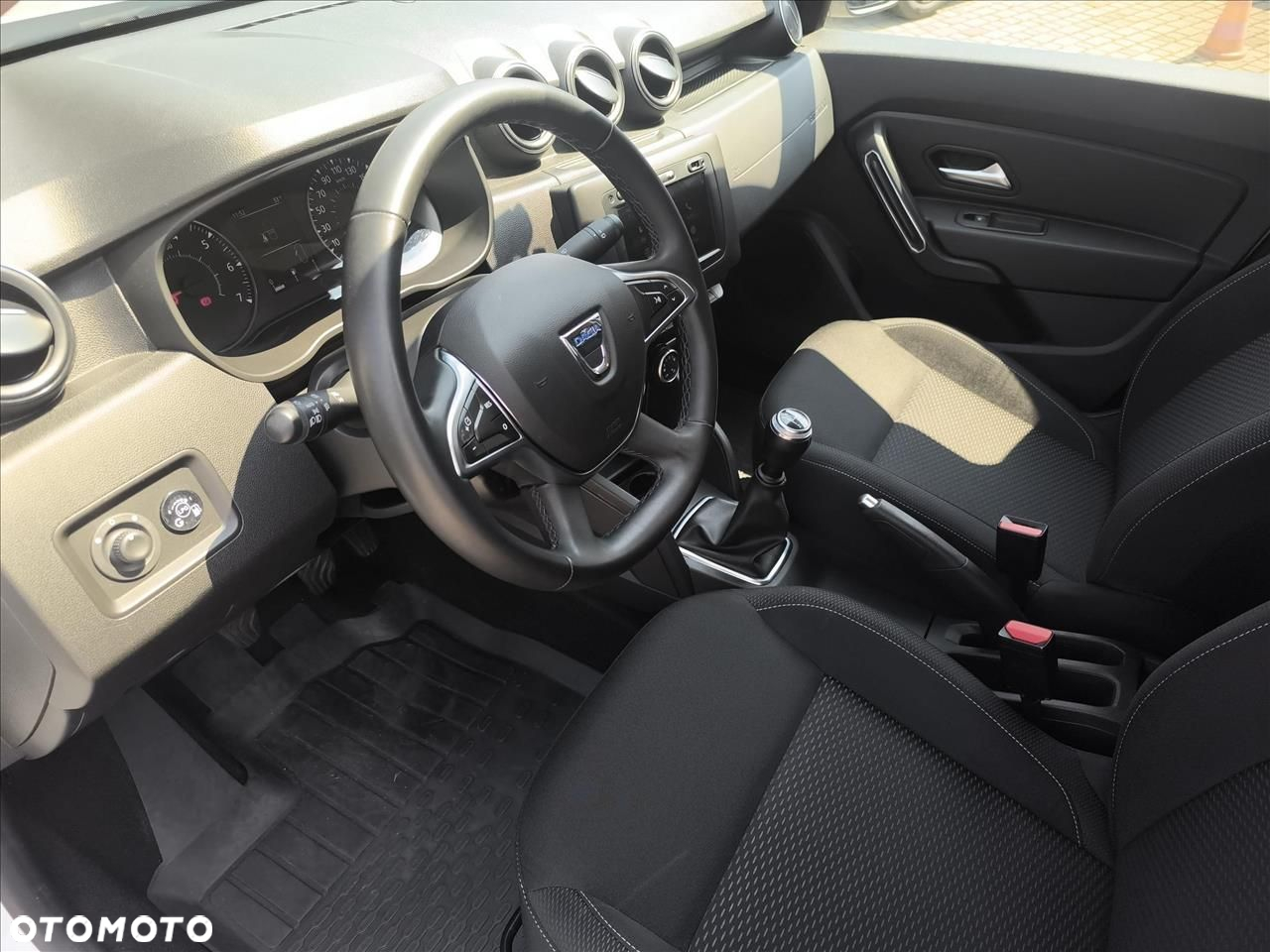 Dacia Duster 1.0 TCe Comfort - 9