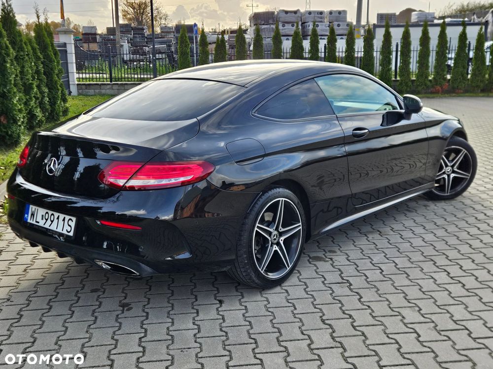 Mercedes-Benz Klasa C 300 9G-TRONIC - 3