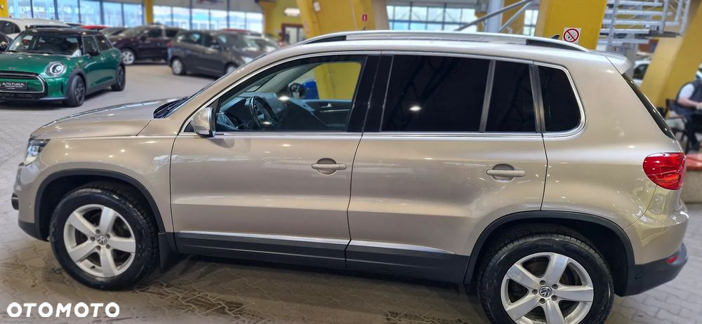 Volkswagen Tiguan 2.0 TDI 4Mot Perfectline R-Style - 6