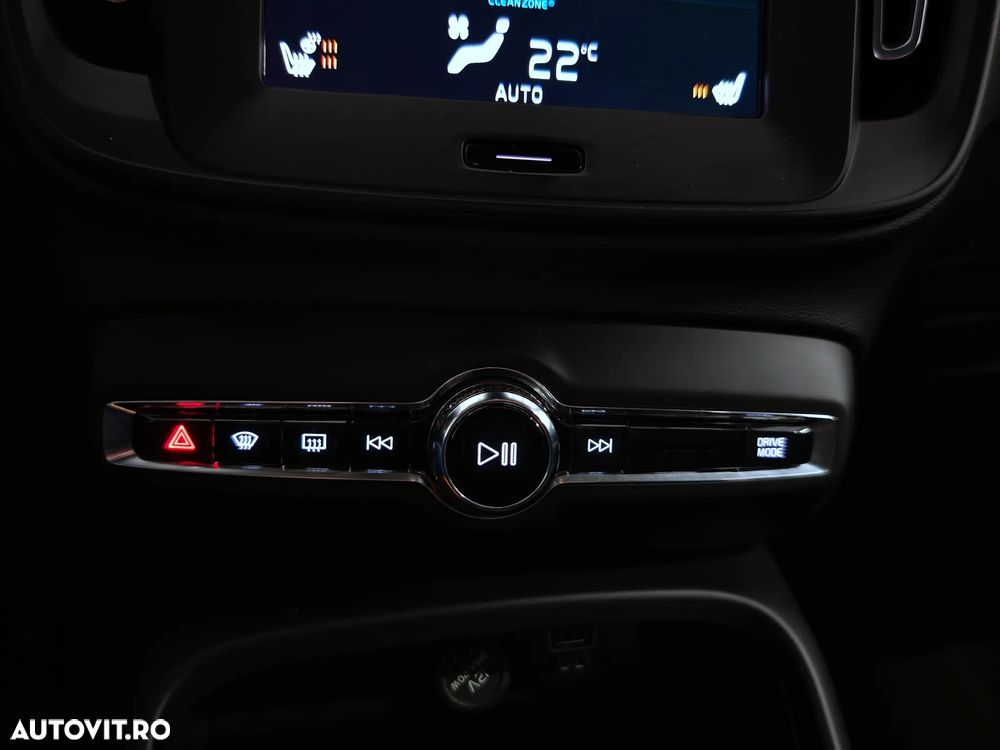 Volvo XC 40 T4 Recharge DKG Essential - 26