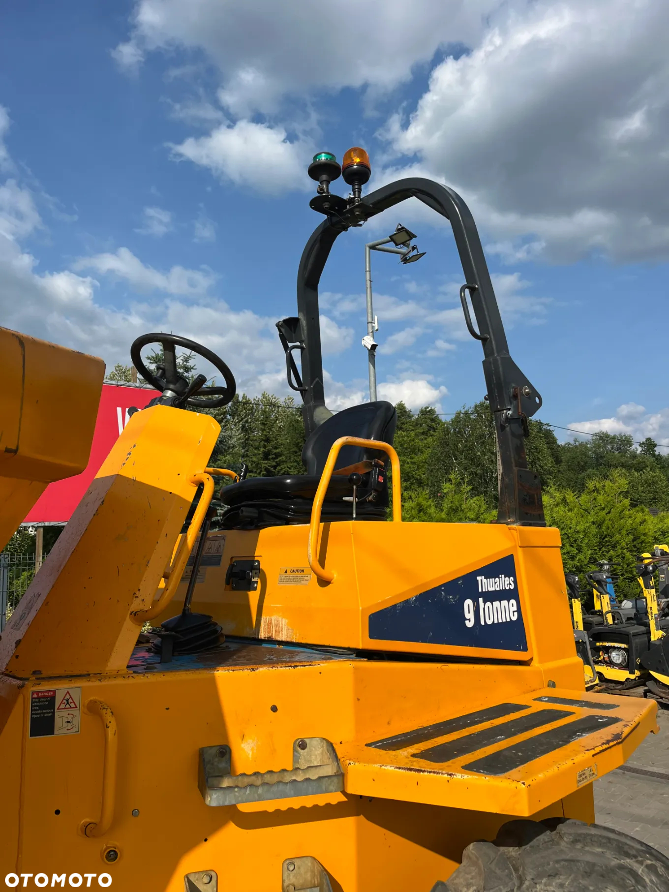 Thwaites Mach 2098 9 Tonne - 17