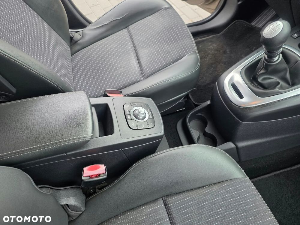Renault Scenic - 8