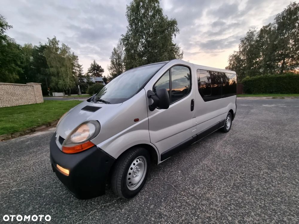 Renault Trafic - 2