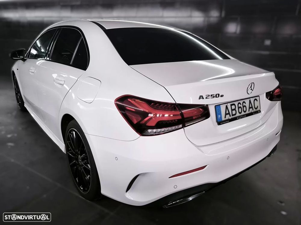 Mercedes-Benz A 250 Limousine e AMG Line - 30