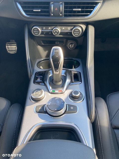 Alfa Romeo Giulia 2.0 Turbo Veloce - 13