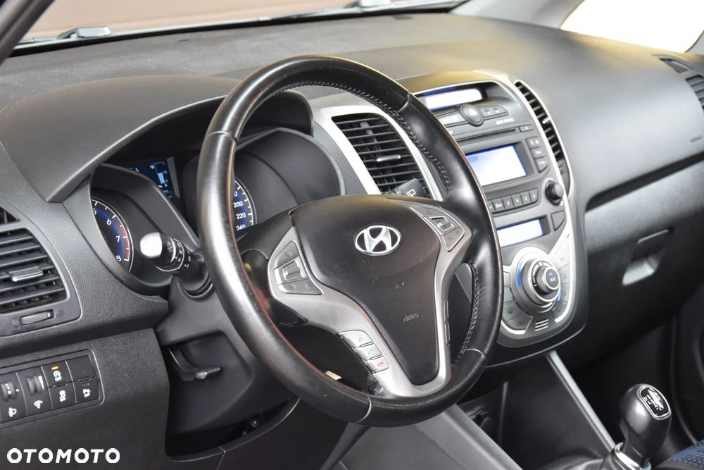 Hyundai ix20 1.4 blue YES Silver - 23