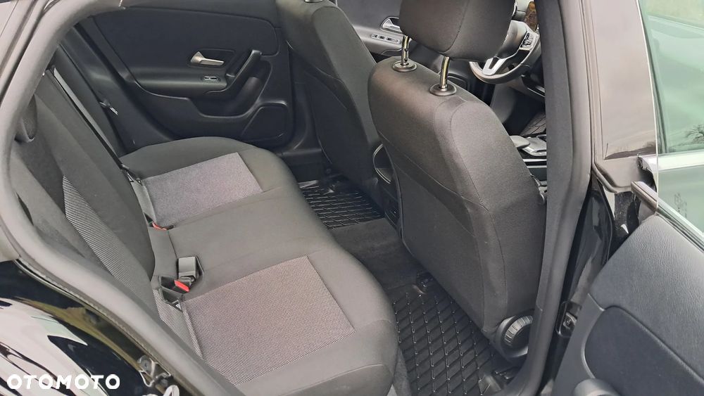 Mercedes-Benz CLA 200 d 8G-DCT Special Edition - 34