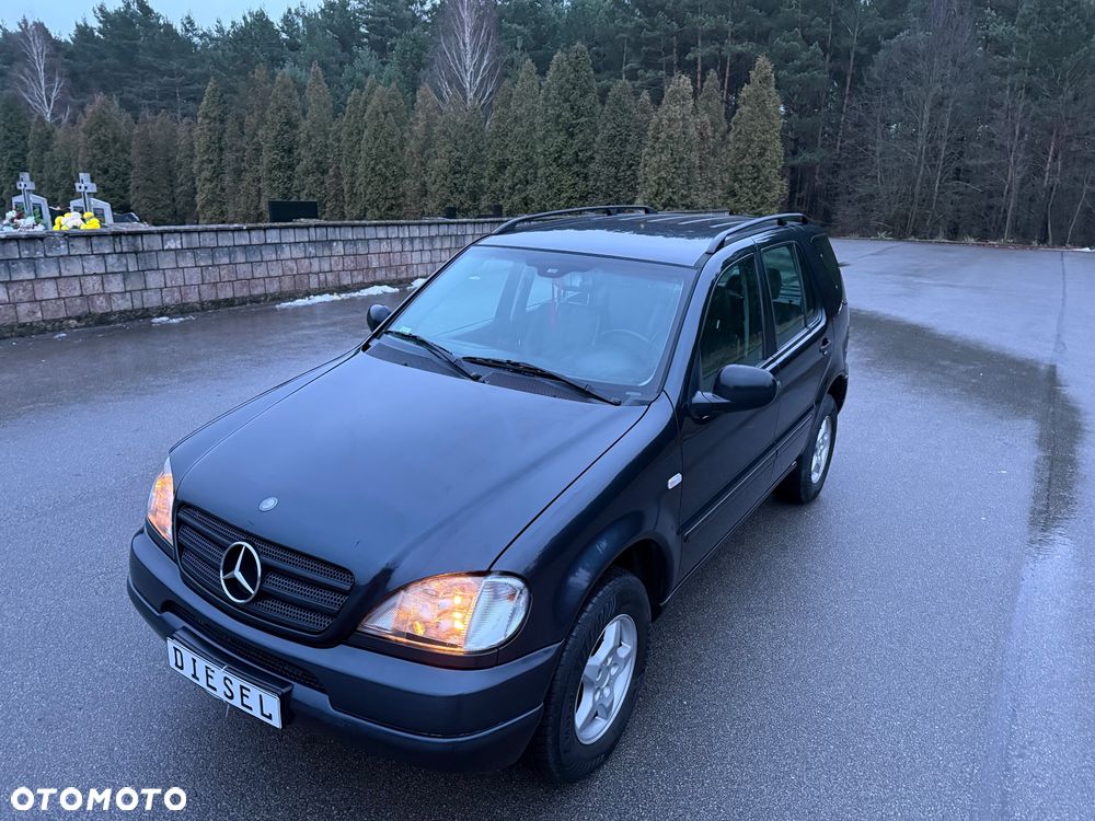 Mercedes-Benz ML - 12