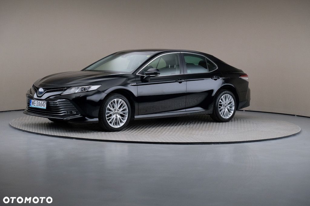 Toyota Camry - 1