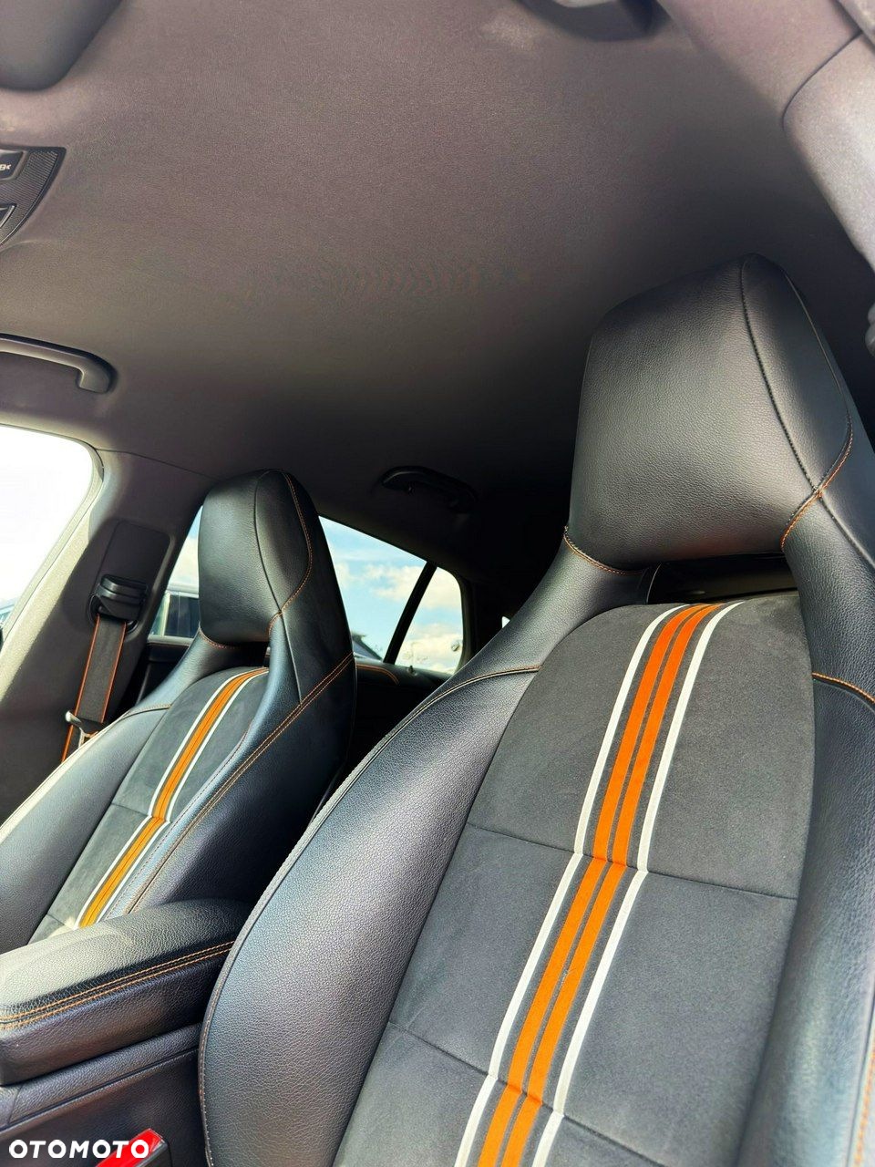 Mercedes-Benz CLA Shooting Brake 220 (CDI) d 4Matic 7G-DCT Orange Art Edition - 13