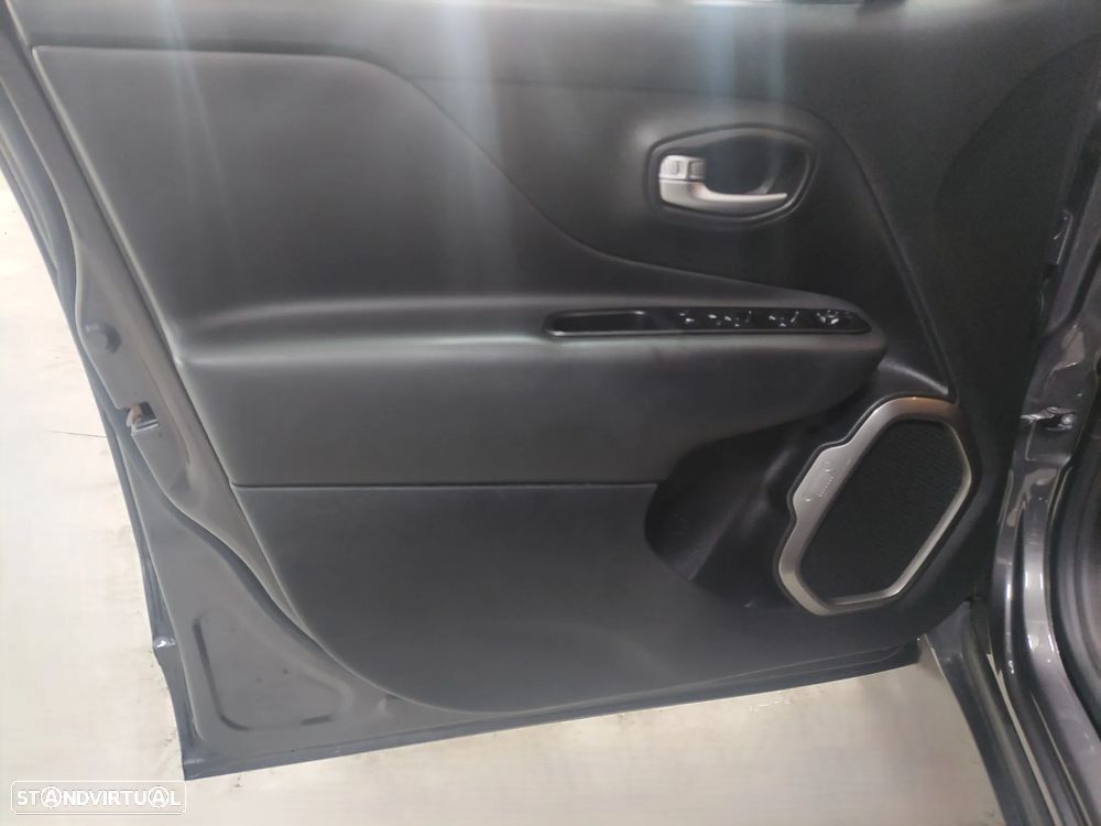 Jeep Renegade 1.3 T Limited DCT - 6