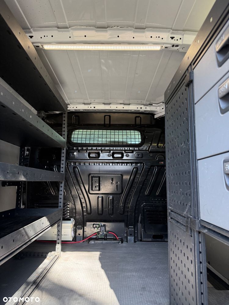 Ford Transit Connect - 10
