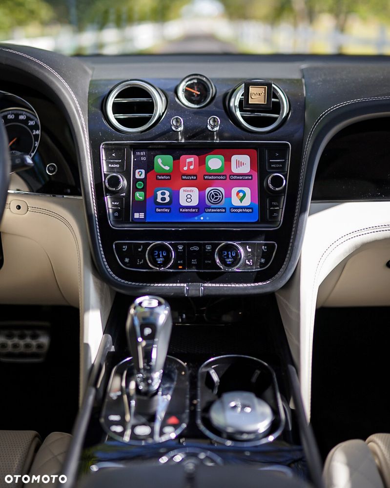 Bentley Bentayga W12 Mulliner - 26