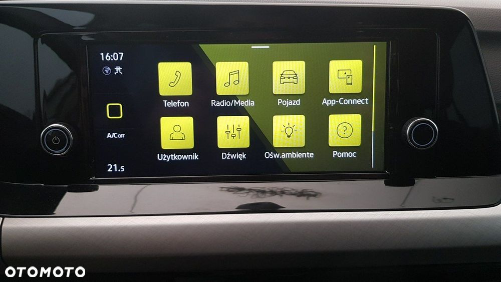 Volkswagen Golf - 28