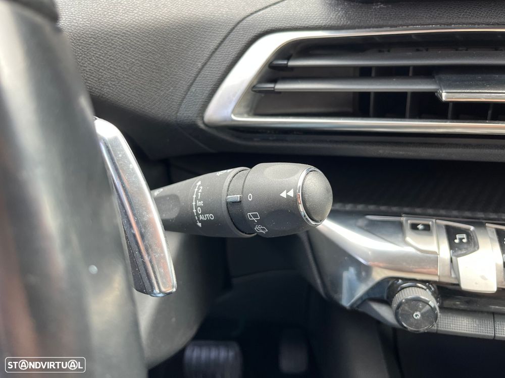 Peugeot 3008 225 e-EAT8 Allure - 22