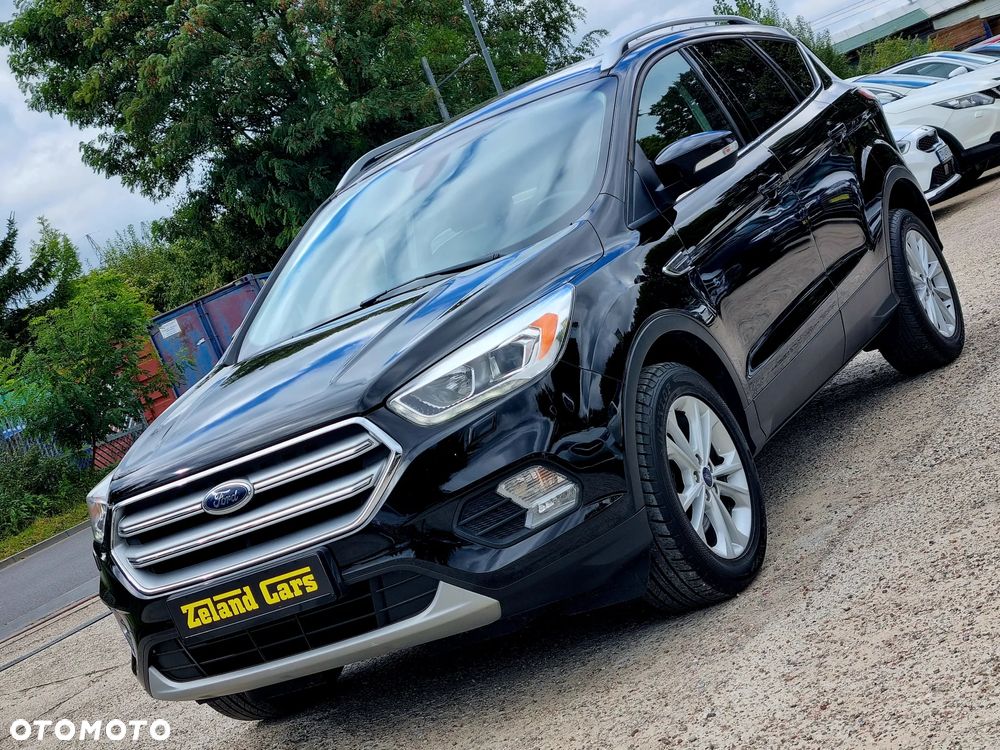 Ford Kuga 1.5 EcoBoost 2x4 Titanium - 1