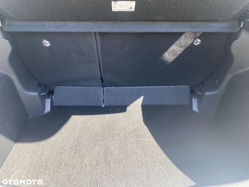 Toyota Yaris Hybrid 1.5 Style - 12