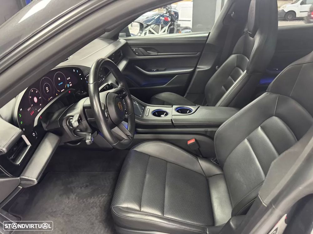 Porsche Taycan Standard - 26