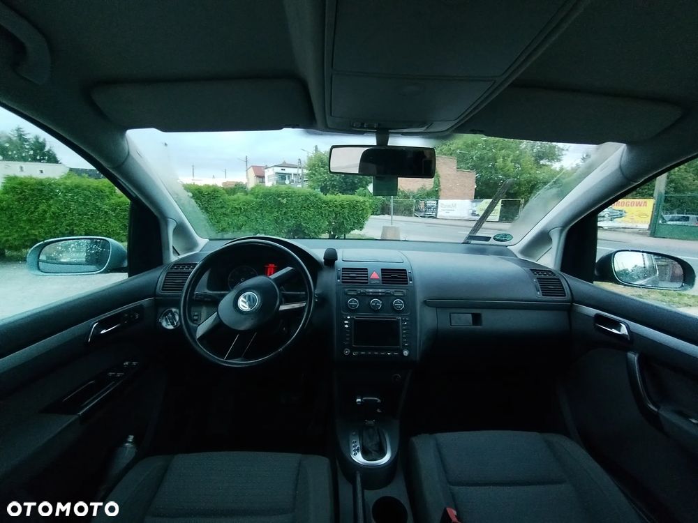 Volkswagen Touran 1.9 TDI DSG Highline - 11