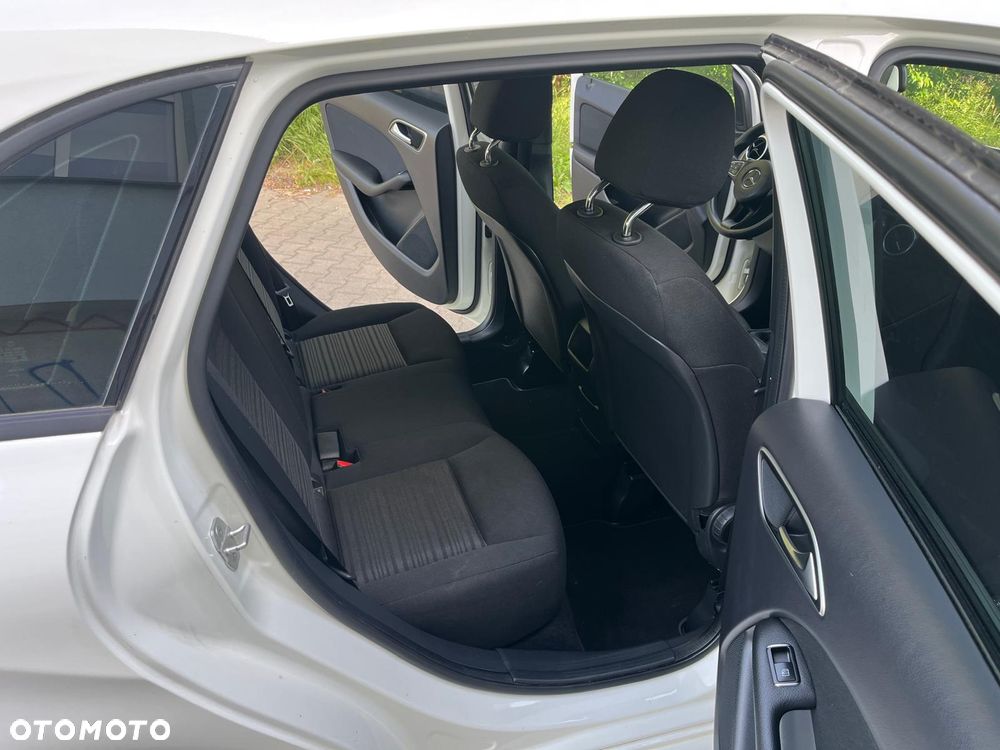 Mercedes-Benz Klasa B 180 BlueEFFICIENCY Edition - 15