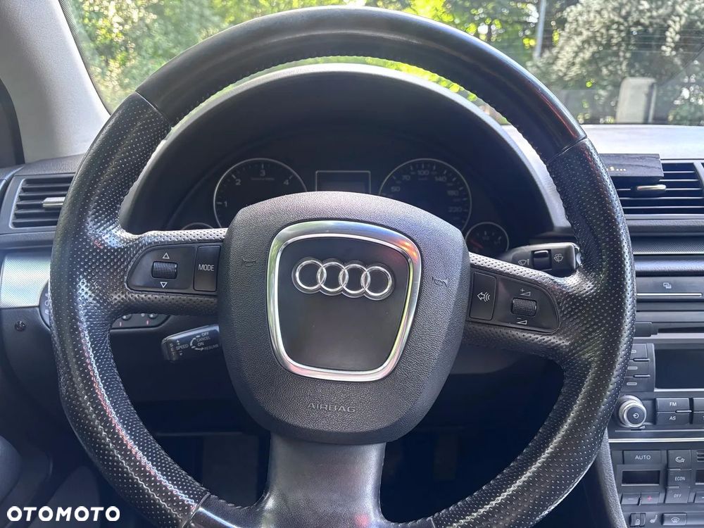 Audi A4 Limousine 2.0 TDI - 19