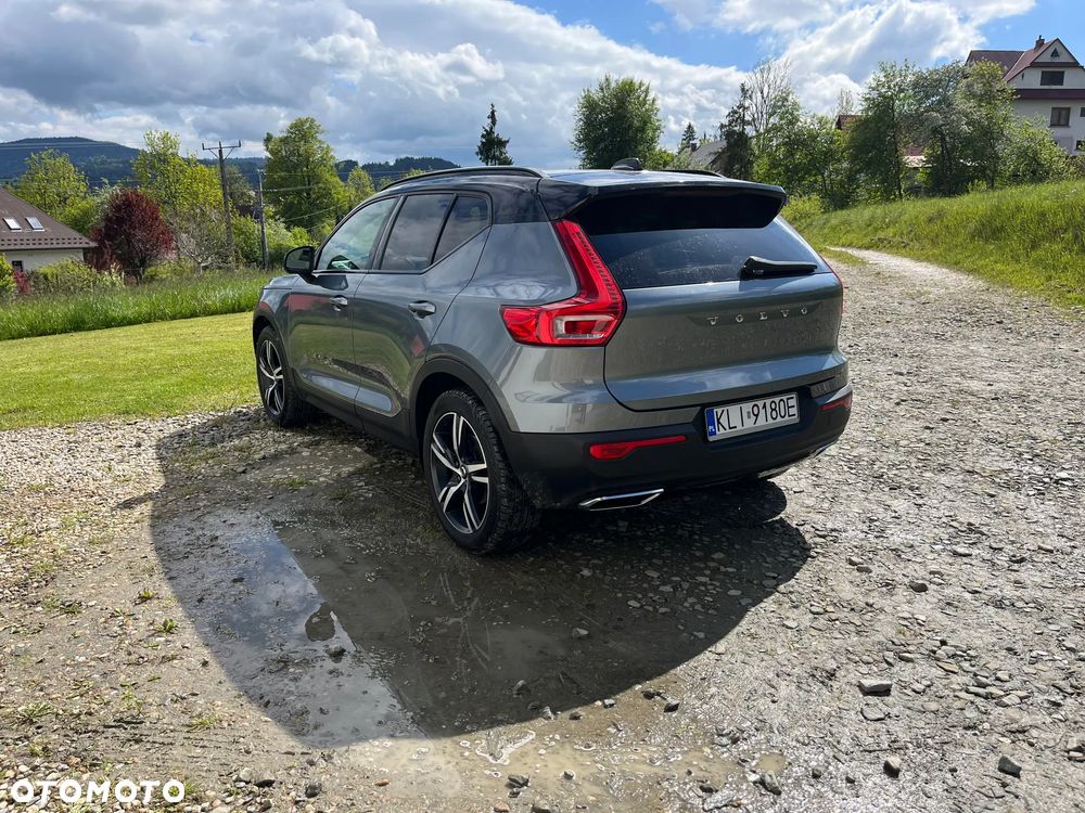 Volvo XC 40 D4 AWD Geartronic R-Design - 4